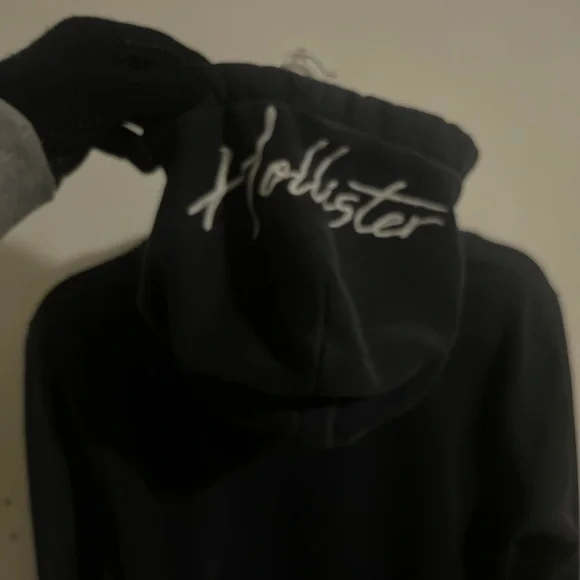 Black and white Hyster hoodie - Picture 4 of 4